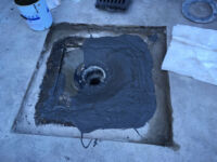 Hofabläufe eindichten mit Flüssigkunststoff